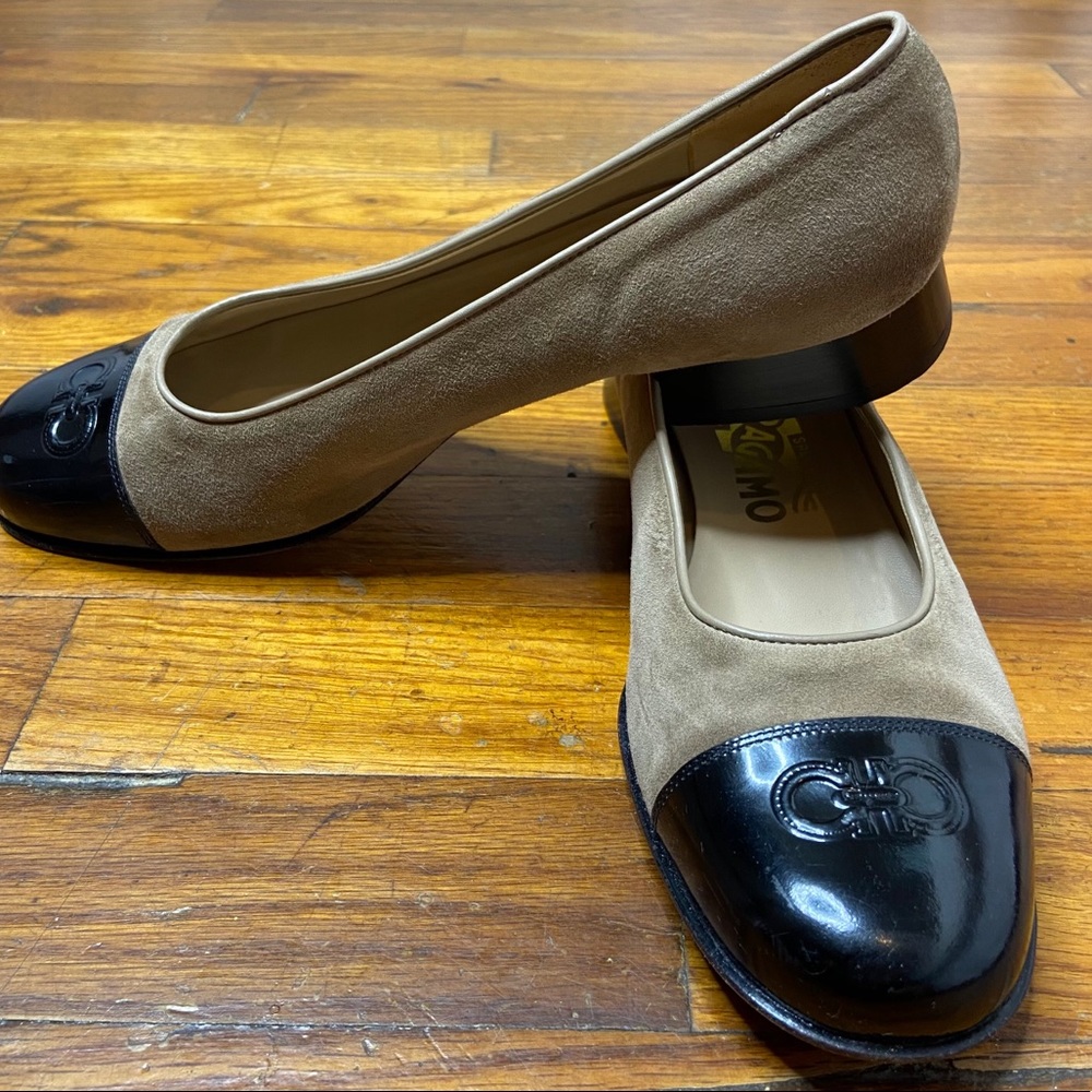 Salvatore Ferragamo Pumps Suede and Leather